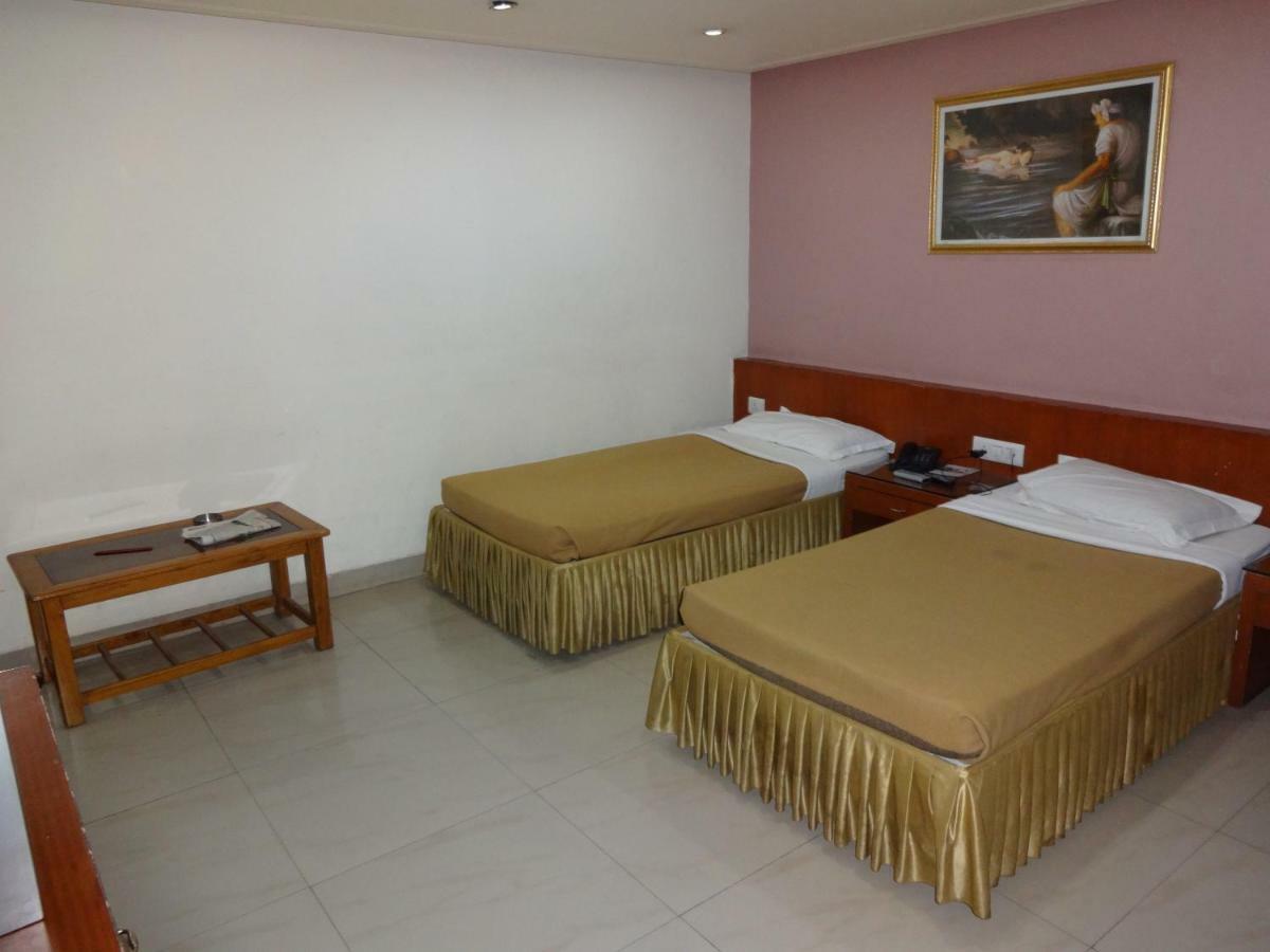 Hotel Amar Vilas Bhopal Bagian luar foto